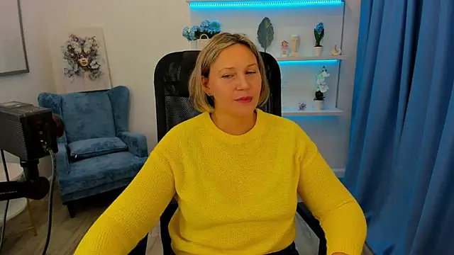 NinaStarle online show from 10-04-25, 11:45