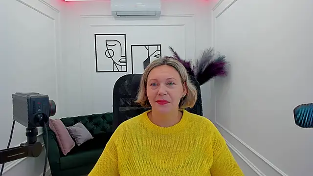NinaStarle online show from 10-10-25, 04:35