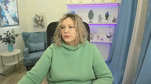 NinaStarle online show from 01-11-26, 11:50