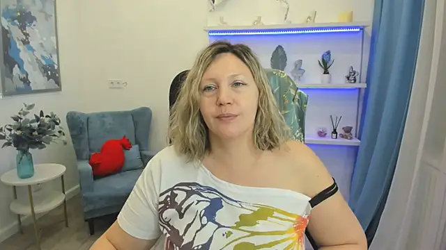 Snapshot of NinaStarle chatting on 05-10-26, 04:38 NinaStarle online show from 05-10-26, 04:38
