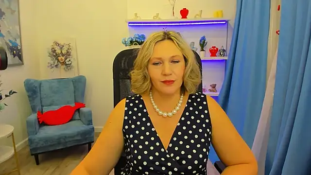 Snapshot of NinaStarle chatting on 02-20-26, 11:45 NinaStarle online show from 02-20-26, 11:45