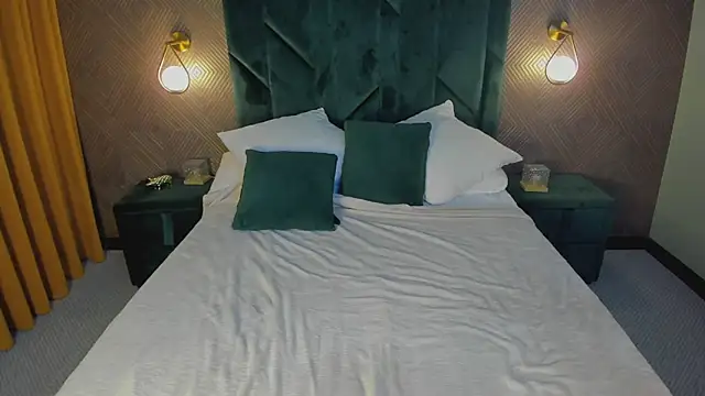 Chloee White online show from 01-15-26, 09:45