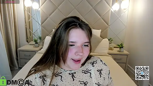 Chloee White online show from 10-06-25, 08:59