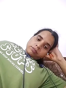Snapshot of JHILMIL chatting on 09-24-25, 05:41 JHILMIL online show from 09-24-25, 05:41