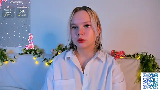 girlllsooft online show from 11-16-25, 02:05