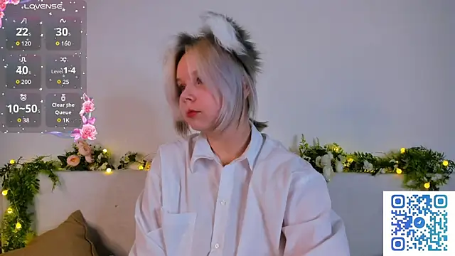 girlllsooft online show from 10-23-25, 01:10