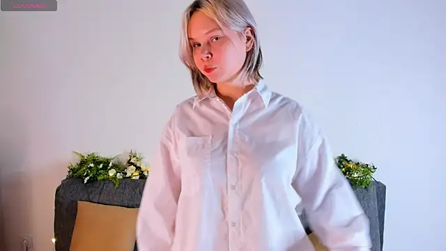 girlllsooft online show from 09-22-25, 04:24