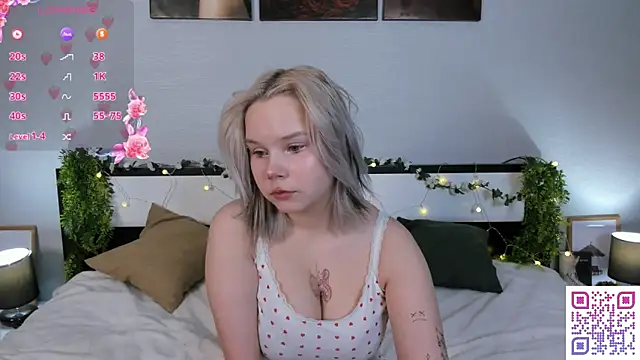 girlllsooft online show from 12-17-25, 02:22