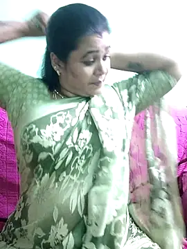 Snapshot of tamilaruvi chatting on 04-21-26, 07:09 tamilaruvi online show from 04-21-26, 07:09