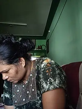 Snapshot of tamilaruvi chatting on 07-15-26, 05:58 tamilaruvi online show from 07-15-26, 05:58