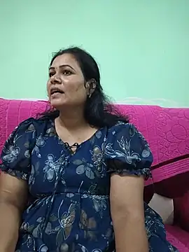 Snapshot of tamilaruvi chatting on 05-14-26, 11:35 tamilaruvi online show from 05-14-26, 11:35