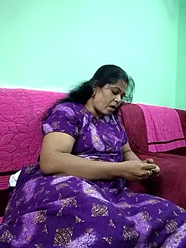 Snapshot of tamilaruvi chatting on 05-23-26, 03:55 tamilaruvi online show from 05-23-26, 03:55