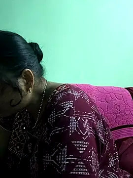 Snapshot of tamilaruvi chatting on 04-21-26, 06:53 tamilaruvi online show from 04-21-26, 06:53