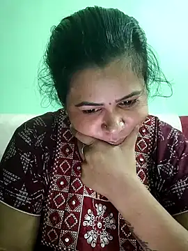Snapshot of tamilaruvi chatting on 05-04-26, 06:06 tamilaruvi online show from 05-04-26, 06:06
