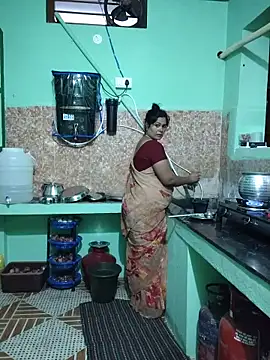 Snapshot of tamilaruvi chatting on 05-25-26, 04:23 tamilaruvi online show from 05-25-26, 04:23