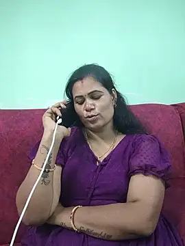 Snapshot of tamilaruvi chatting on 07-08-26, 02:07 tamilaruvi online show from 07-08-26, 02:07