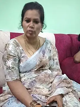 Snapshot of tamilaruvi chatting on 05-30-26, 07:04 tamilaruvi online show from 05-30-26, 07:04