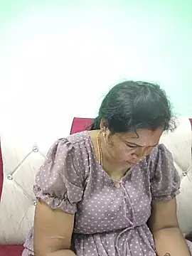 Snapshot of tamilaruvi chatting on 06-18-26, 01:05 tamilaruvi online show from 06-18-26, 01:05