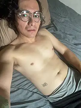 Snapshot of long_nigth chatting on 06-26-26, 10:48 long nigth online show from 06-26-26, 10:48