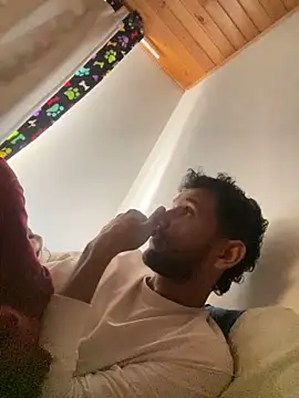 Michaell Spinelly online show from 09-17-25, 05:04