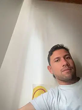 Michaell Spinelly online show from 10-20-25, 04:18