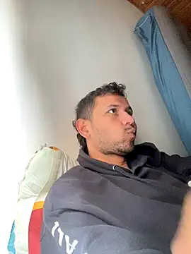 Michaell Spinelly online show from 10-25-25, 02:28