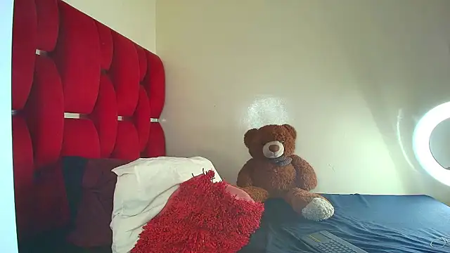 Snapshot of Camila_hot_ts chatting on 01-08-26, 02:56 Camila hot ts online show from 01-08-26, 02:56