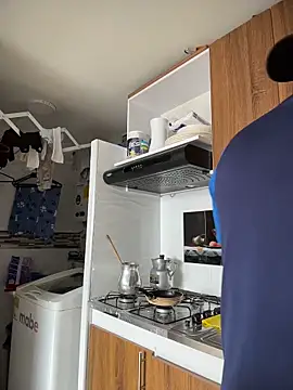 Manu0586 online show from 11-17-25, 04:00