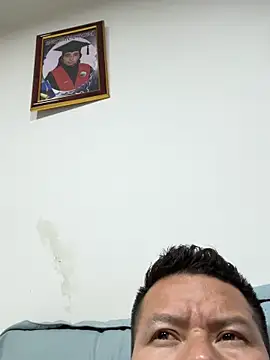 Manu0586 online show from 04-05-26, 02:29