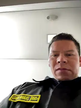 Manu0586 online show from 10-29-25, 12:20