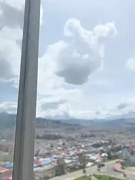 Manu0586 online show from 10-27-25, 05:14