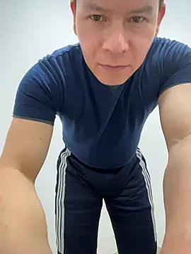 Manu0586 online show from 11-19-25, 11:10