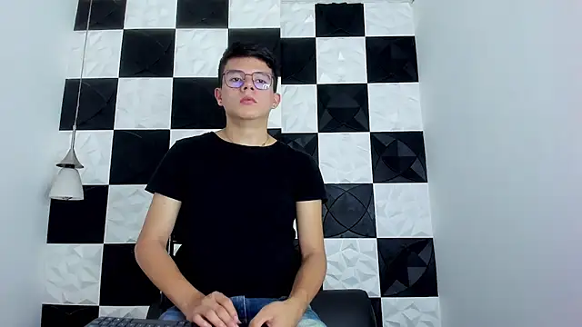 AndyFame1 online show from 12-21-25, 07:04