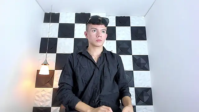 AndyFame1 online show from 11-12-25, 06:56