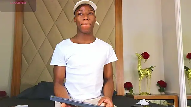 Snapshot of CharlesBrown_ chatting on 07-04-26, 02:54 CharlesBrown online show from 07-04-26, 02:54
