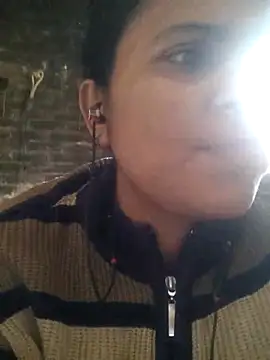 couple 71 online show from 12-22-25, 05:40