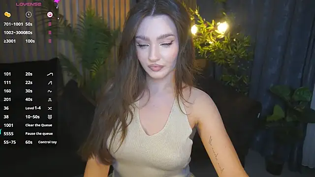 OceanEyessss  online show from 10-18-25, 07:38