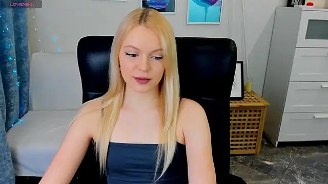 KatherineePierce online show from 04-24-26, 04:20