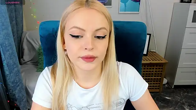 KatherineePierce online show from 05-22-26, 03:21