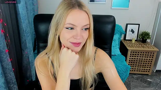 KatherineePierce online show from 10-01-25, 05:28