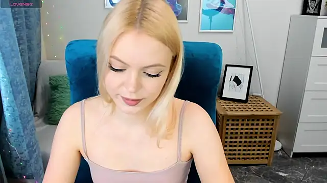 KatherineePierce online show from 05-21-26, 03:53