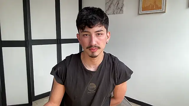 sweettaaron01 online show from 02-24-26, 06:31