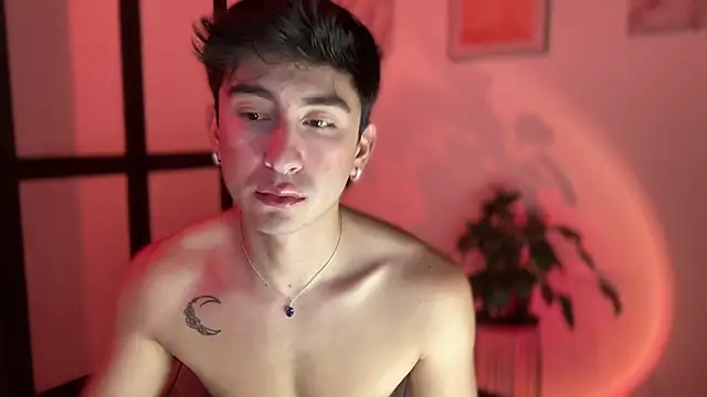 sweettaaron01 online show from 04-23-26, 12:39