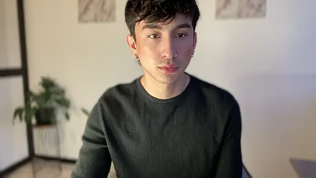 sweettaaron01 online show from 04-26-26, 11:13