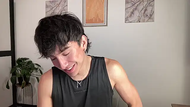 sweettaaron01 online show from 05-07-26, 01:21