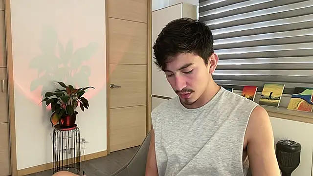 sweettaaron01 online show from 10-29-25, 06:07