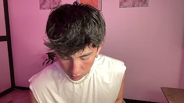 sweettaaron01 online show from 04-30-26, 12:39