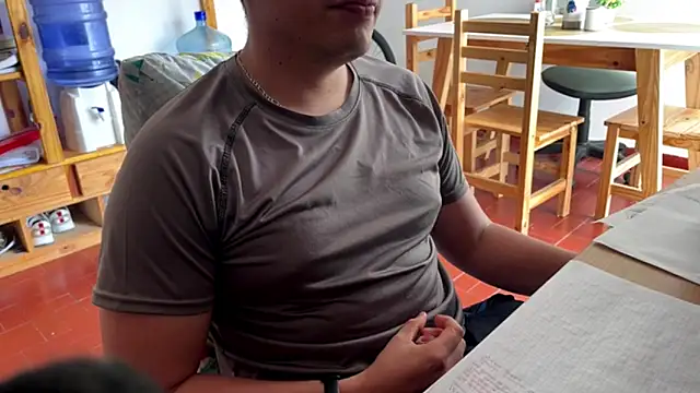 Haustin202 online show from 10-30-25, 06:16