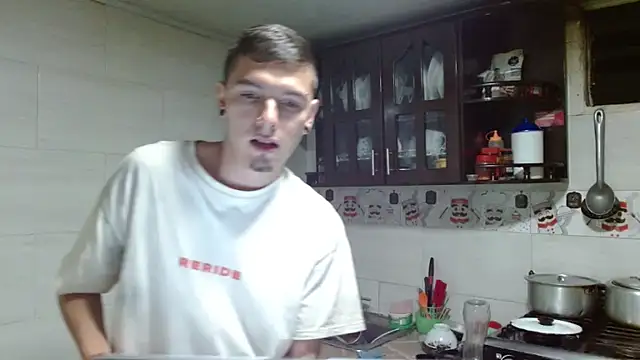 Maiki Foxx online show from 11-14-25, 02:26