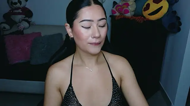 evelyn ch  online show from 10-25-25, 10:36